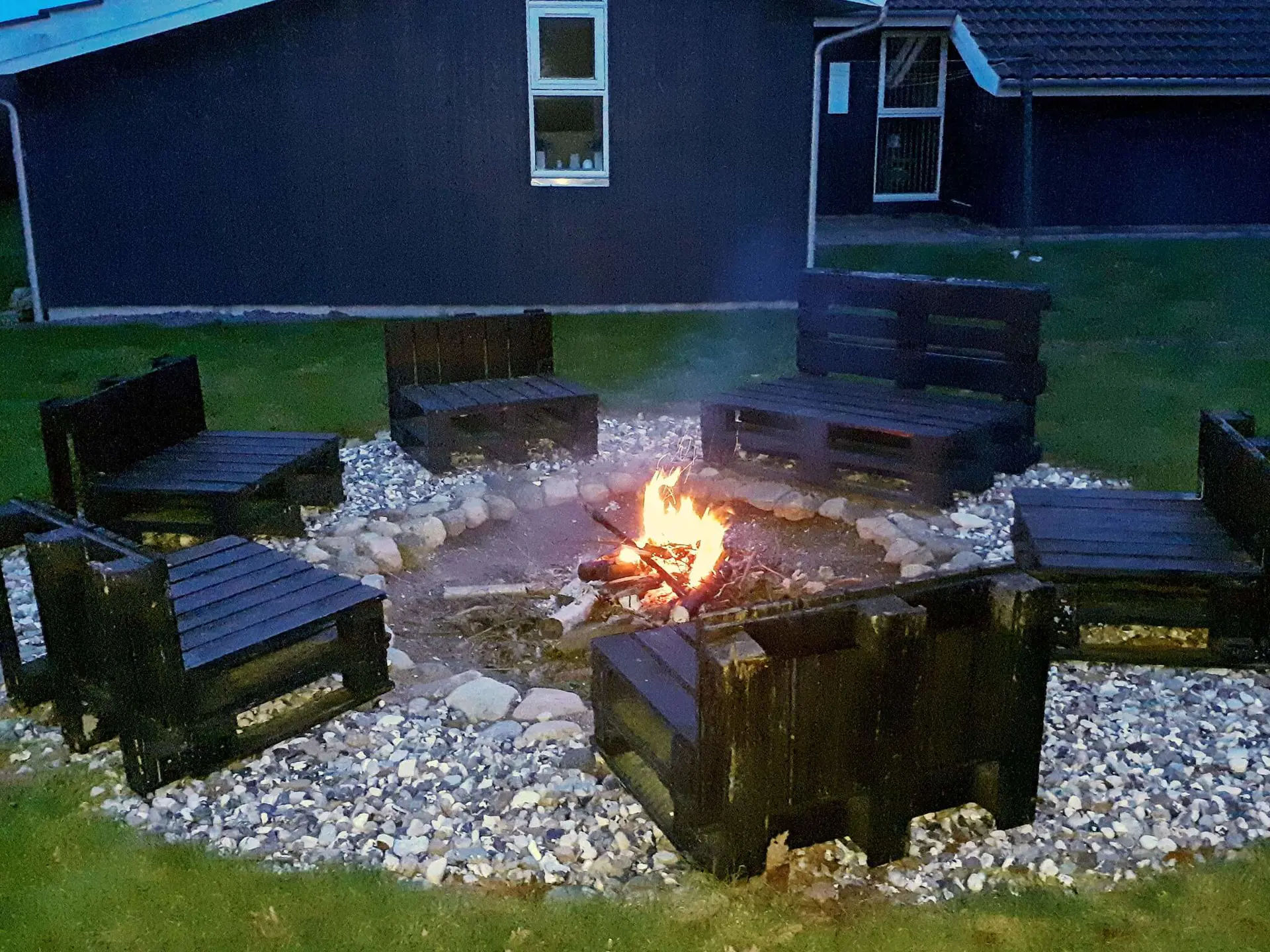 Bild 2 von 40
