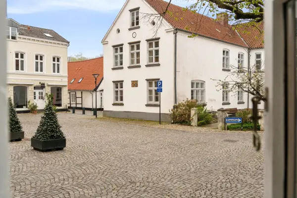 Bild 15 von 25