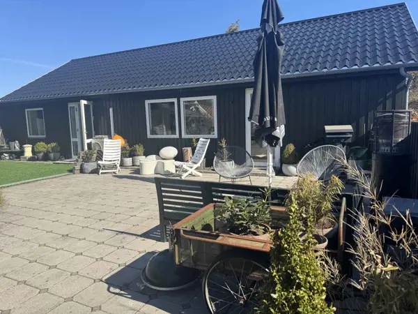 Bild 2 von 32