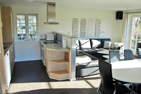 Bild 2 von 12