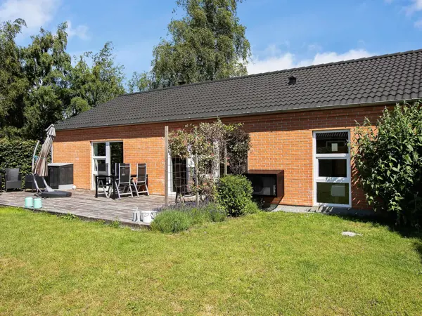 Bild 2 von 30