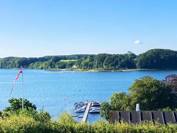 Bild 7 von 32