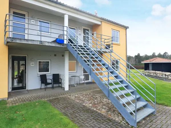 Bild 2 von 15