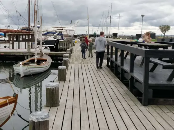 Bild 25 von 33