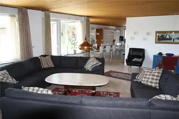 Bild 4 von 16