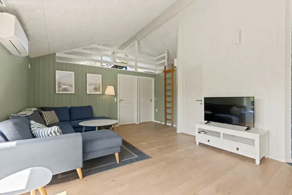 Bild 2 von 42