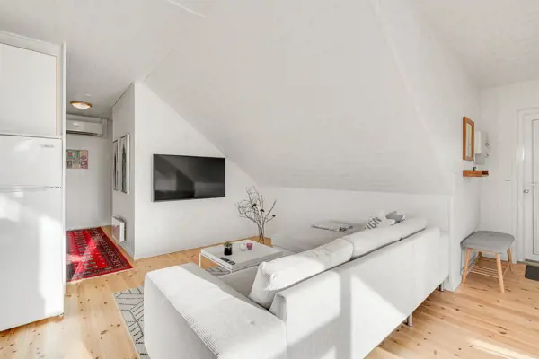 Bild 2 von 27