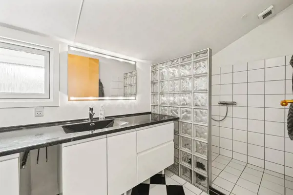 Bild 4 von 40
