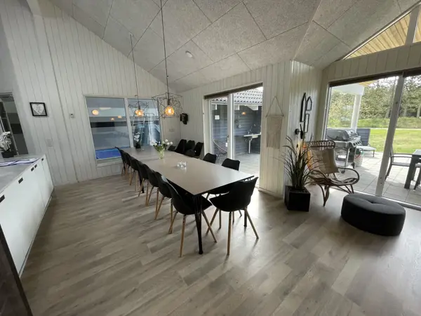 Bild 12 von 50