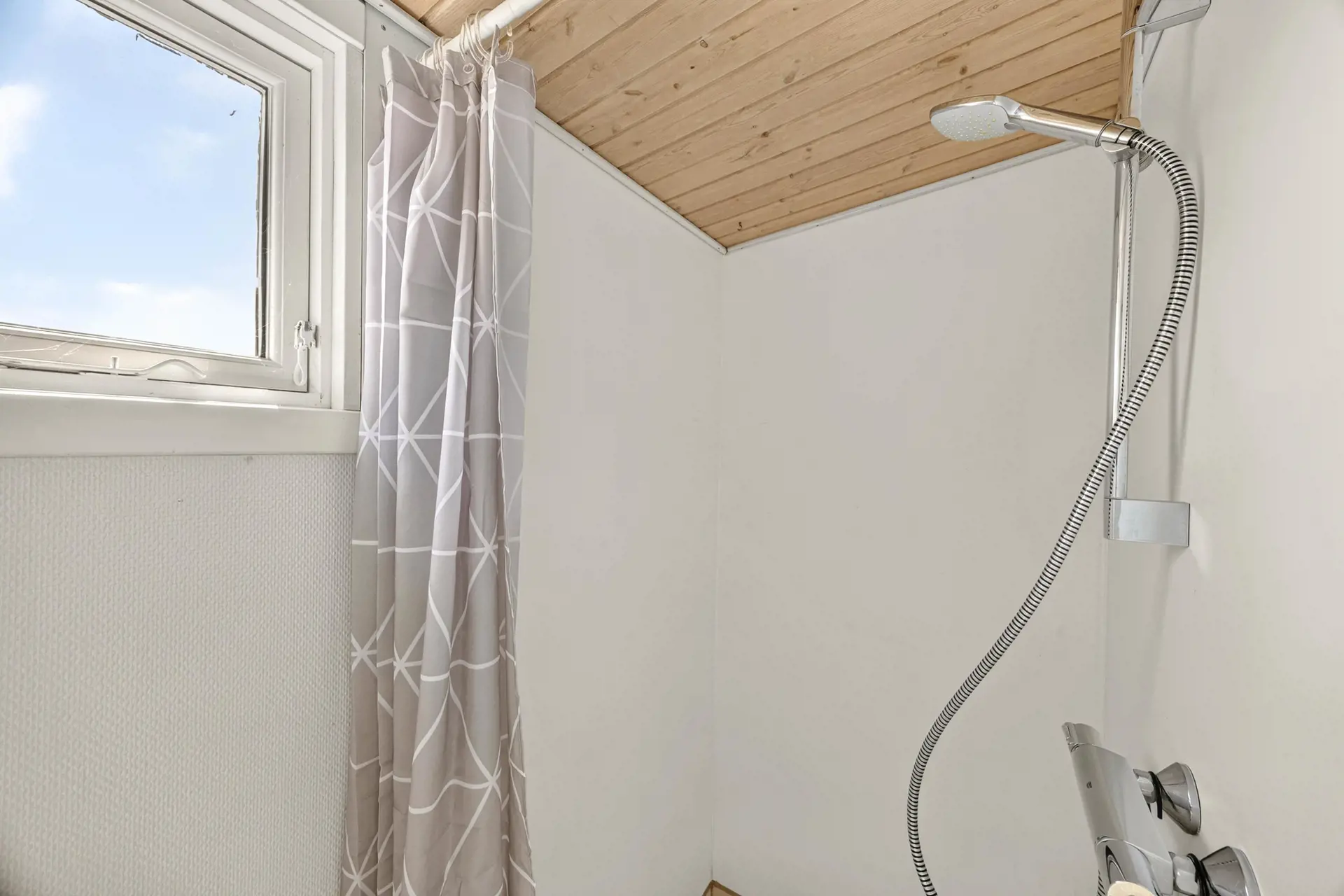 Bild 10 von 16