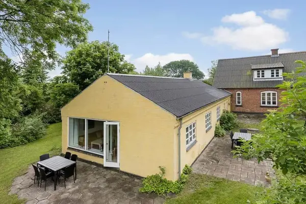 Bild 2 von 18