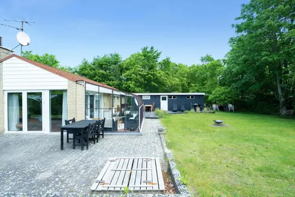 Bild 2 von 32