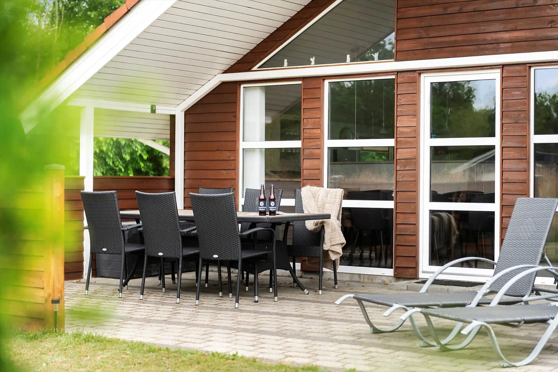 Bild 2 von 30
