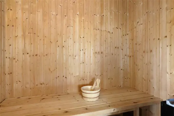 Bild 12 von 24