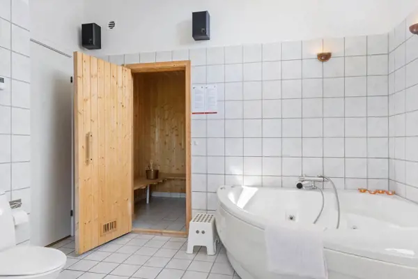 Bild 2 von 19