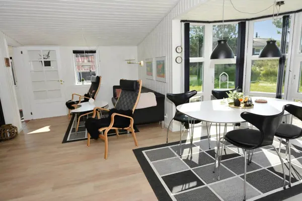 Bild 9 von 16