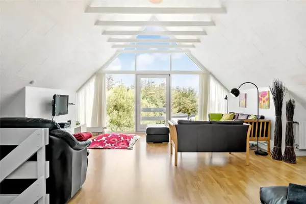 Bild 2 von 24