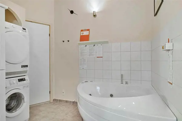 Bild 16 von 25