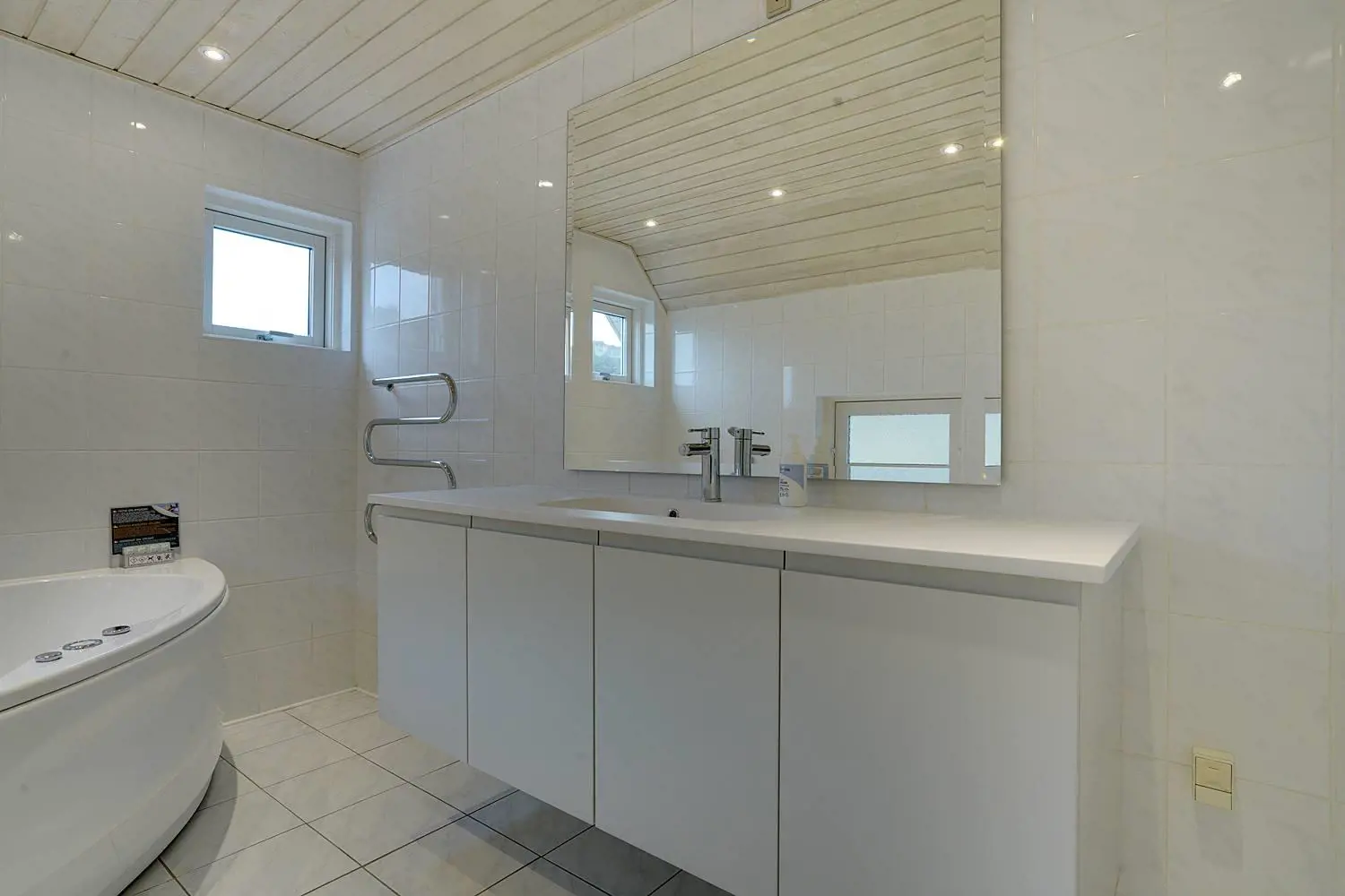 Bild 16 von 33