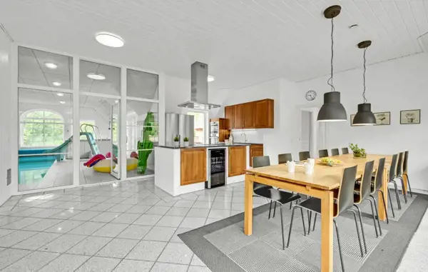 Bild 8 von 25