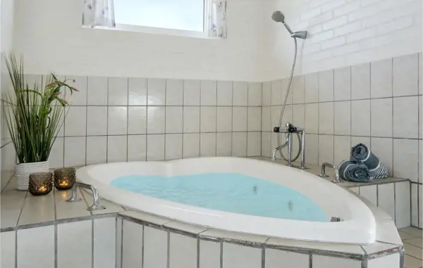 Bild 9 von 25