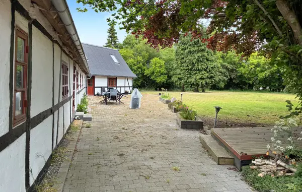 Bild 2 von 16