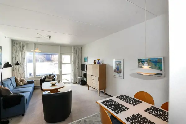 Bild 2 von 32