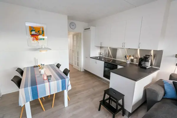 Bild 2 von 32