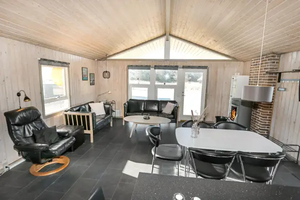 Bild 2 von 26