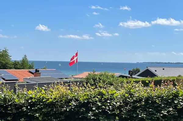 Bild 2 von 32