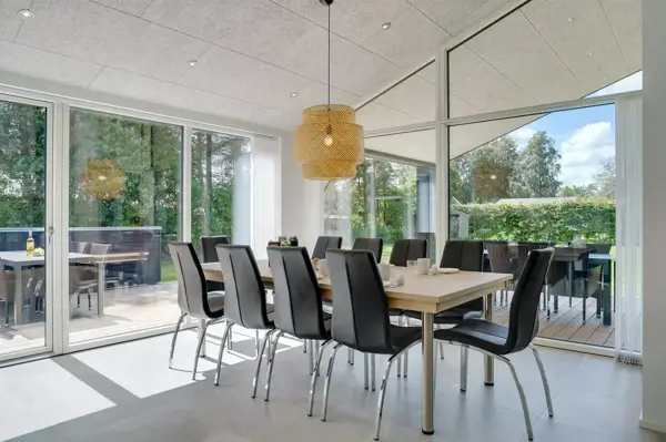 Bild 2 von 10