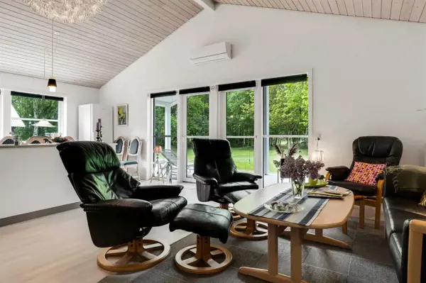 Bild 11 von 25