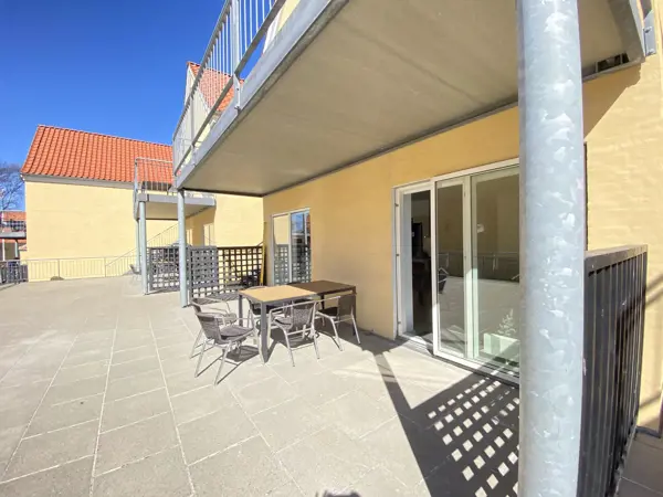 Bild 2 von 28