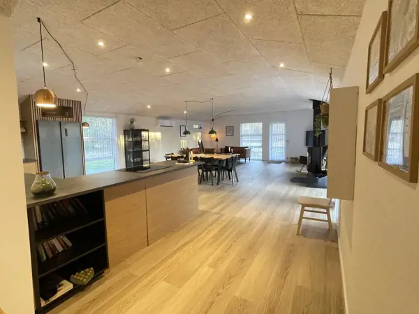 Bild 2 von 18